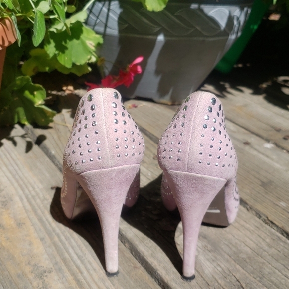 Steve Madden Twilitte Lavender Suede Pumps - Picture 5 of 8
